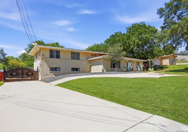 Photo 2 of Single family home for sale at 109 Atwater Dr, Castle Hills, TX 78213 | MLS# 1964512 | Listing updated on 2026-08-14