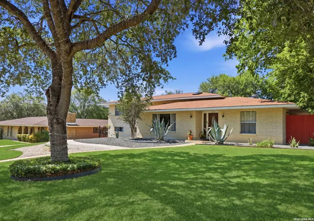 Photo 3 of Single family home for sale at 109 Atwater Dr, Castle Hills, TX 78213 | MLS# 1964512 | Listing updated on 2026-08-14