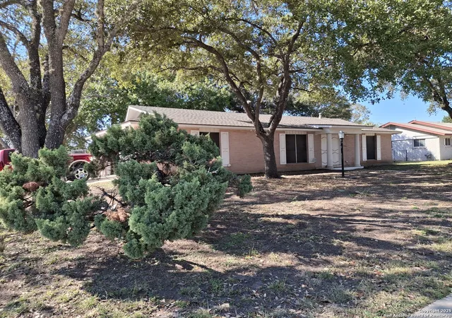 Photo 3 of Sale Pending at 3601 Vinecrest, San Antonio, TX 78219 | MLS# 1964544 | Listing updated on 2026-08-28