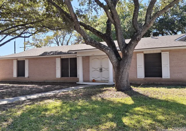 Photo 3 of Sale Pending at 3601 Vinecrest, San Antonio, TX 78219 | MLS# 1964544 | Listing updated on 2026-08-28