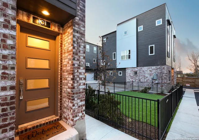 Homes for sale in San Antonio, TX | 210 W Poplar St #101, San Antonio, TX 78212 | MLS# 1964574