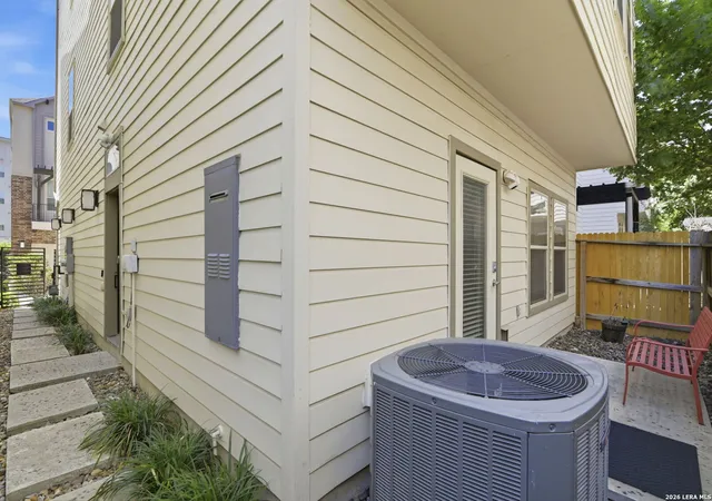 30th image of 3831 Harry Wurzbach Rd Bldg 4, San Antonio, TX 78209 | MLS# 1964610