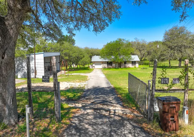 Homes for sale in Pipe Creek, TX | 101 Diamond J Rd S, Pipe Creek, TX 78063 | MLS# 1964677