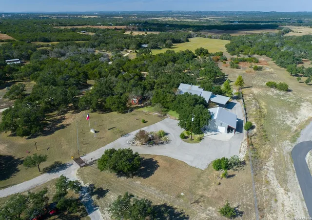 4th image of 316 Go Away Rd, Blanco, TX 78606 | MLS# 1964687