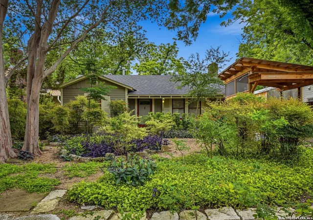 Photo 2 of Single family home for sale at 114 Armour Pl, San Antonio, TX 78212 | MLS# 1964716 | Listing updated on 2026-06-09