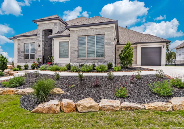Photo 2 of Single family home for sale at 102 Cascada, Boerne, TX 78006 | MLS# 1964755 | Listing updated on 2026-09-16