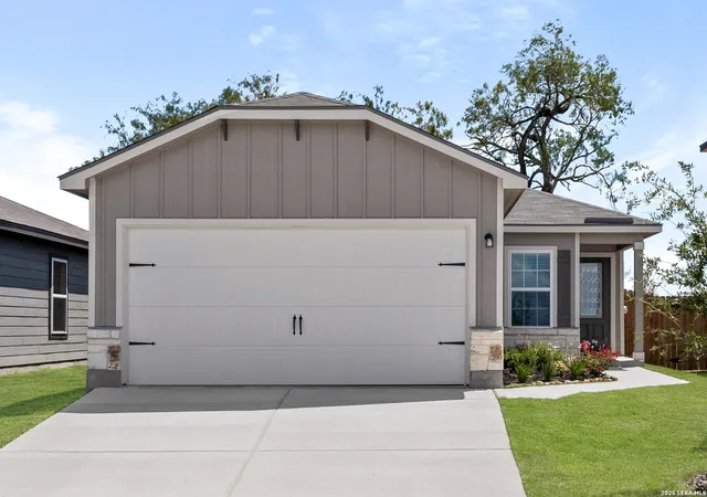 Photo 1 of Sale Pending at 11519 Woodpecker Dr, San Antonio, TX 78223 | MLS# 1964757 | Listing updated on 2026-09-10