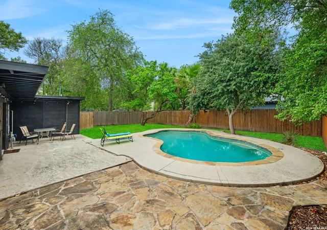 28th image of 327 Bryn Mawr Dr, San Antonio, TX 78209 | MLS# 1964773