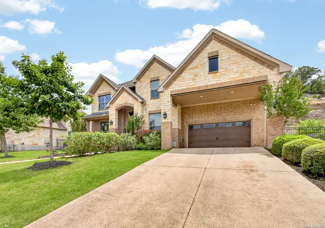 Photo 3 of Single family home for sale at 17014 Sonoma Rdg, San Antonio, TX 78255 | MLS# 1964776 | Listing updated on 2026-09-15