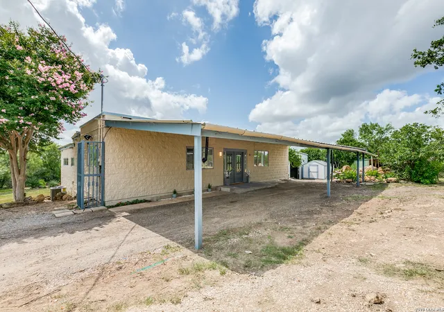 4th image of 275 County Road 5634, Castroville, TX 78009 | MLS# 1964786