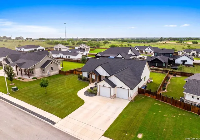 Homes for sale in La Vernia, TX | 156 Woodbridge Dr, La Vernia, TX 78121 | MLS# 1964812