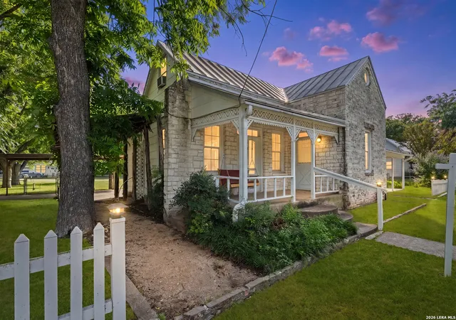 Homes for sale in Fredericksburg, TX | 501 W Creek St, Fredericksburg, TX 78624 | MLS# 1964850