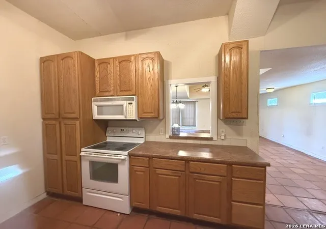 4th image of 265 County Road 5227, Hondo, TX 78861 | MLS# 1964874
