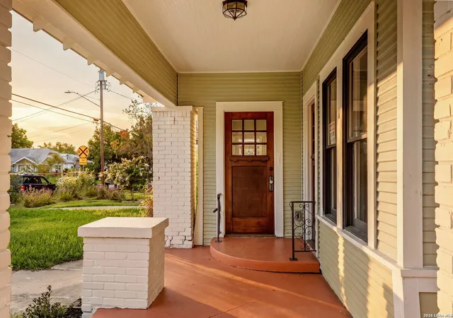 3rd image of 619 W Kings Hwy, San Antonio, TX 78212 | MLS# 1964892