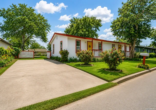 Photo 3 of Multi family home for sale at 306 E Lindbergh Blvd, Universal City, TX 78148 | MLS# 1964927 | Listing updated on 2026-08-04