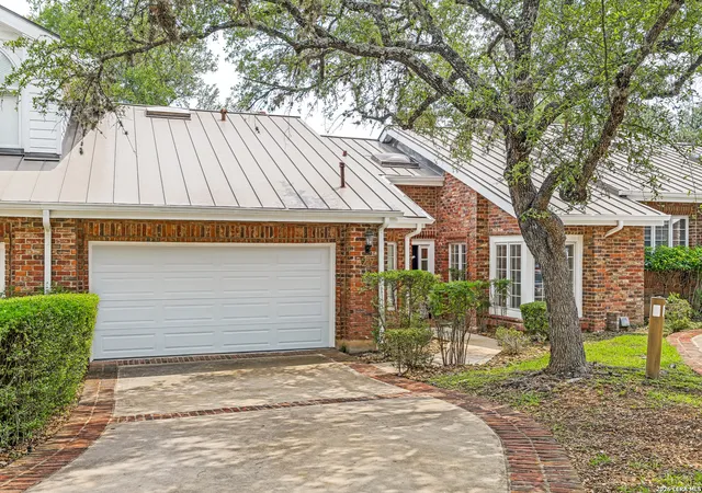 Photo 2 of Single family home for sale at 27 Villa Jardin, San Antonio, TX 78230 | MLS# 1964982 | Listing updated on 2026-05-19