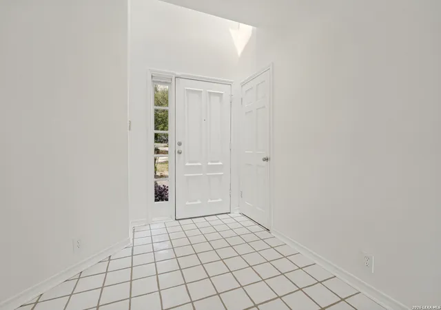 Photo 3 of Single family home for sale at 27 Villa Jardin, San Antonio, TX 78230 | MLS# 1964982 | Listing updated on 2026-05-19