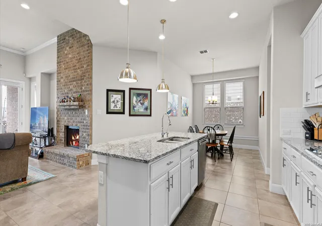 5th image of 303 Canyon View Run, San Antonio, TX 78258 | MLS# 1964992