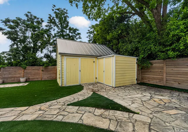32nd image of 517 W Hollywood, San Antonio, TX 78212 | MLS# 1965018