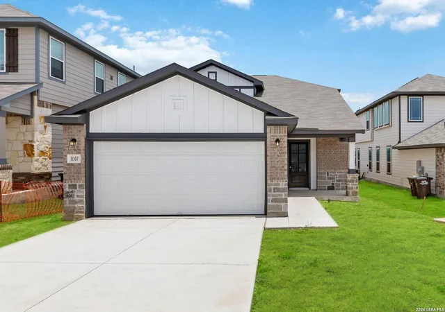 Photo 2 of Single family home for sale at 11307 Hollinger Circle, Converse, TX 78109 | MLS# 1965064 | Listing updated on 2026-09-02