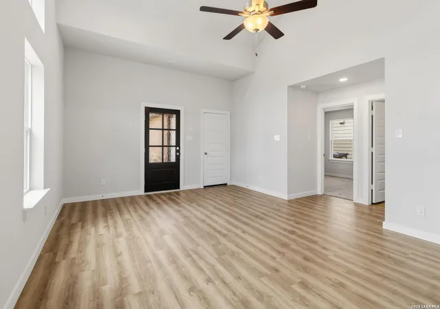 Photo 4 of Single family home for sale at 11307 Hollinger Circle, Converse, TX 78109 | MLS# 1965064 | Listing updated on 2026-09-02