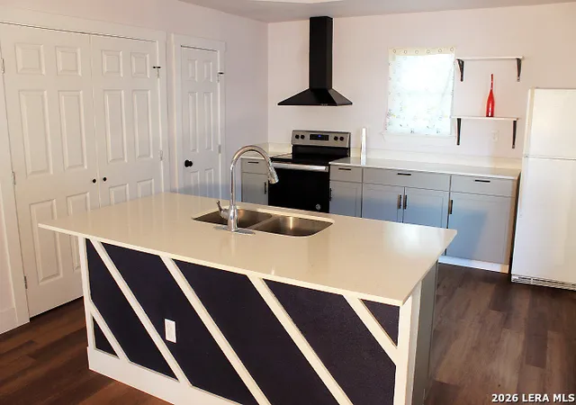 Photo 4 of Single family home for sale at 1006 Division Ave, San Antonio, TX 78225 | MLS# 1965137 | Listing updated on 2026-05-19