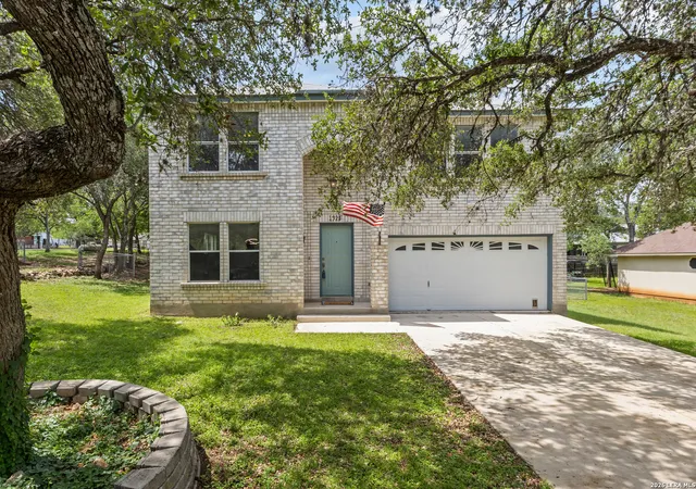 Photo 1 of Single family home for sale at 1923 Town Oak Dr, San Antonio, TX 78232 | MLS# 1965179 | Listing updated on 2026-09-14