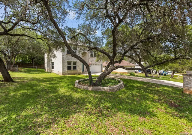 Photo 2 of Single family home for sale at 1923 Town Oak Dr, San Antonio, TX 78232 | MLS# 1965179 | Listing updated on 2026-09-14