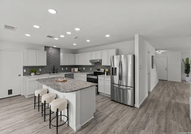 Photo 3 of Single family home for sale at 1923 Town Oak Dr, San Antonio, TX 78232 | MLS# 1965179 | Listing updated on 2026-09-14