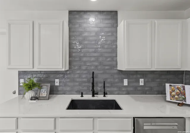 Photo 3 of Single family home for sale at 1923 Town Oak Dr, San Antonio, TX 78232 | MLS# 1965179 | Listing updated on 2026-09-14