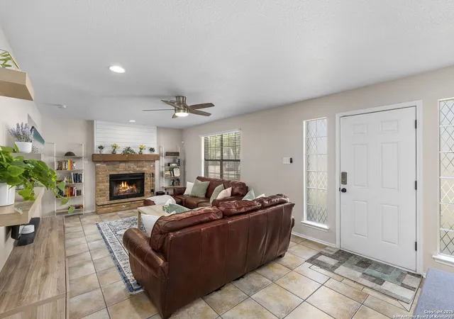 3rd image of 7306 Park West Dr, San Antonio, TX 78250 | MLS# 1965208
