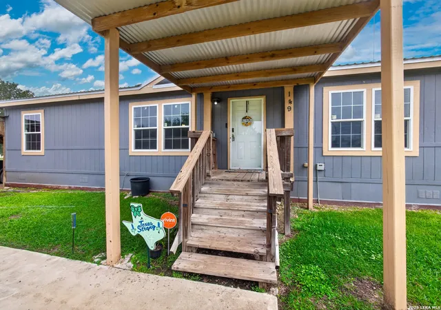 2nd image of 149 High Ridge Meadows Dr, Gonzales, TX 78629 | MLS# 1965209