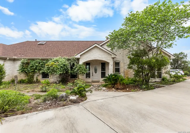 Photo 3 of Sale Pending at 3420 Eva Jane, San Antonio, TX 78261 | MLS# 1965215 | Listing updated on 2026-08-28