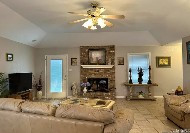 Photo 3 of Single family home for sale at 1265 Buttercup, New Braunfels, TX 78130 | MLS# 1965249 | Listing updated on 2026-06-27