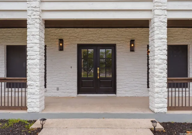 Photo 4 of Single family home for sale at 150 Lake View Dr, Boerne, TX 78006 | MLS# 1965278 | Listing updated on 2026-09-14