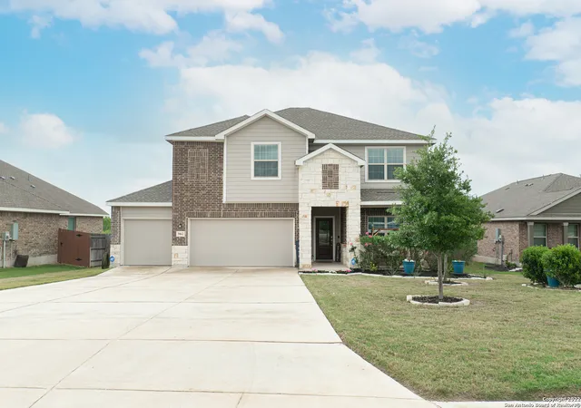 Photo 1 of Single family home for sale at 5862 Hopper Ct, New Braunfels, TX 78132 | MLS# 1965282 | Listing updated on 2026-09-14