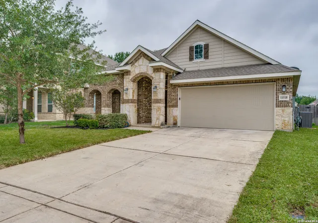 Photo 2 of Single family home for sale at 11518 Hansons Frst, Schertz, TX 78154 | MLS# 1965332 | Listing updated on 2026-09-11