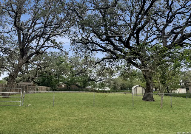 Photo 2 of Land for sale at 822 Market St, Pleasanton, TX 78064 | MLS# 1965386 | Listing updated on 2026-06-30