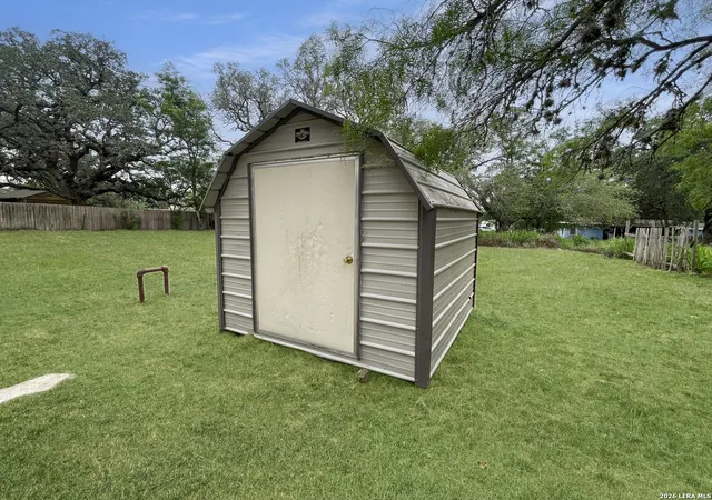 Photo 3 of Land for sale at 822 Market St, Pleasanton, TX 78064 | MLS# 1965386 | Listing updated on 2026-06-30
