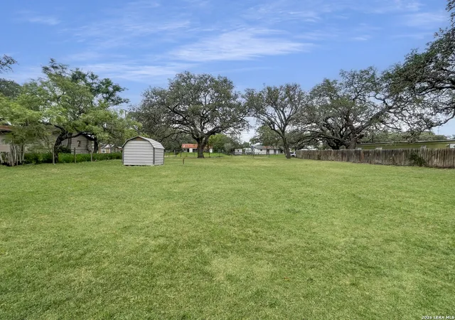 Photo 4 of Land for sale at 822 Market St, Pleasanton, TX 78064 | MLS# 1965386 | Listing updated on 2026-06-30