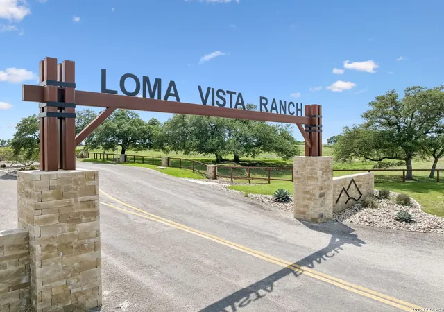 Homes for sale in Kerrville, TX | 1051 N Cattlemans Crossing Dr, Kerrville, TX 78028 | MLS# 1965394