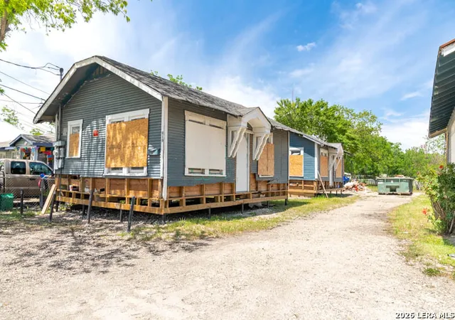 1st image of 817 W Poplar St, San Antonio, TX 78212 | MLS# 1965480