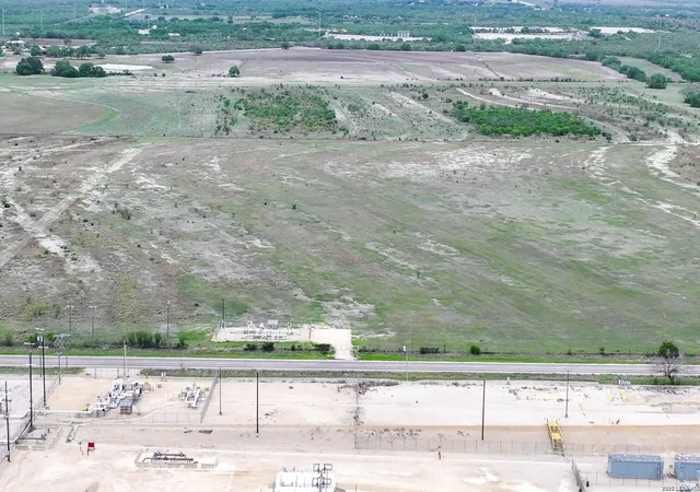 3rd image of 675 Fm 882, Kenedy, TX 78119 | MLS# 1965528