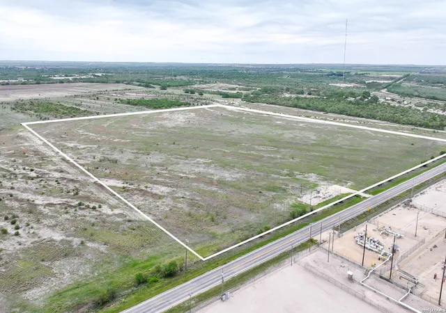 4th image of 675 Fm 882, Kenedy, TX 78119 | MLS# 1965528