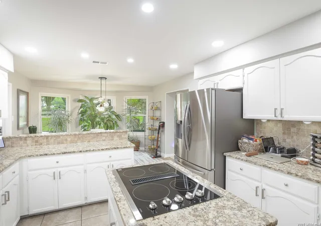 Photo 4 of Single family home for sale at 26615 Autumn Gln, Boerne, TX 78006 | MLS# 1965535 | Listing updated on 2026-07-16