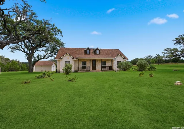 Photo 2 of Sale Pending at 124 Majestic Oaks Dr, Boerne, TX 78006 | MLS# 1965584 | Listing updated on 2026-09-12