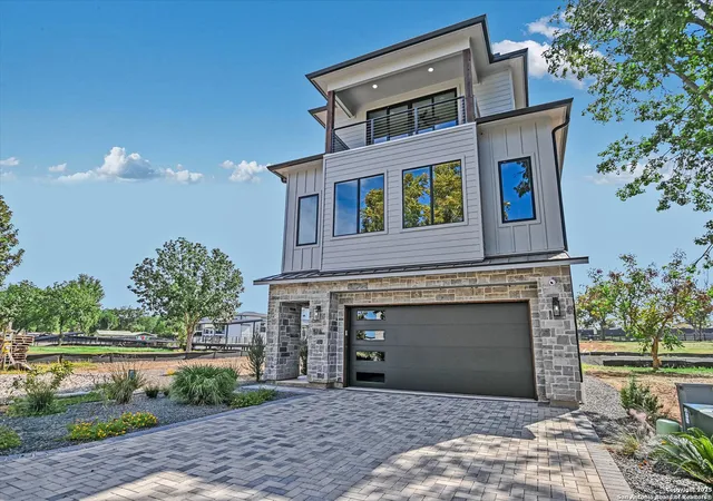 1st image of 516 Lake St, Kingsland, TX 78639 | MLS# 1965612
