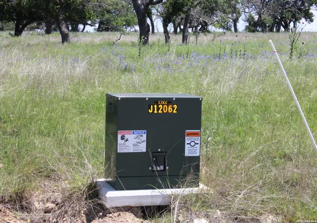 4th image of 135 Pack Saddle Ln, Fredericksburg, TX 78624 | MLS# 1965635