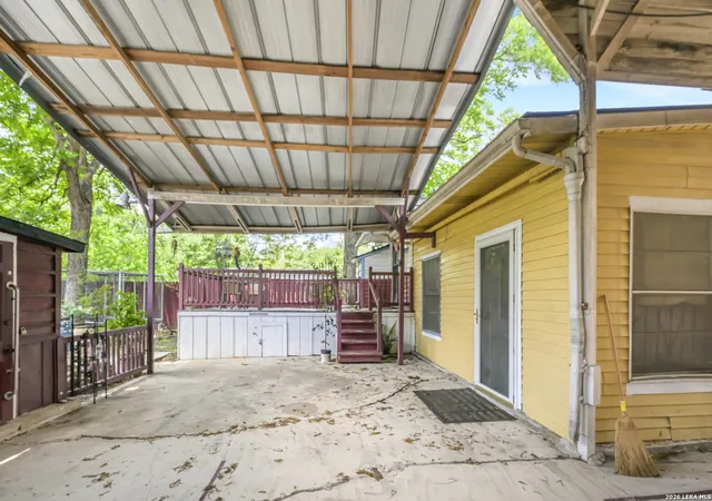 Homes for sale in San Antonio, TX | 1430 W Kings Hwy, San Antonio, TX 78201 | MLS# 1965664