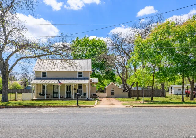 2nd image of 505 W San Antonio, Fredericksburg, TX 78624 | MLS# 1965673